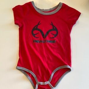 RealTree red and black cotton short sleeve snap bottom bodysuit size 6-12 Months